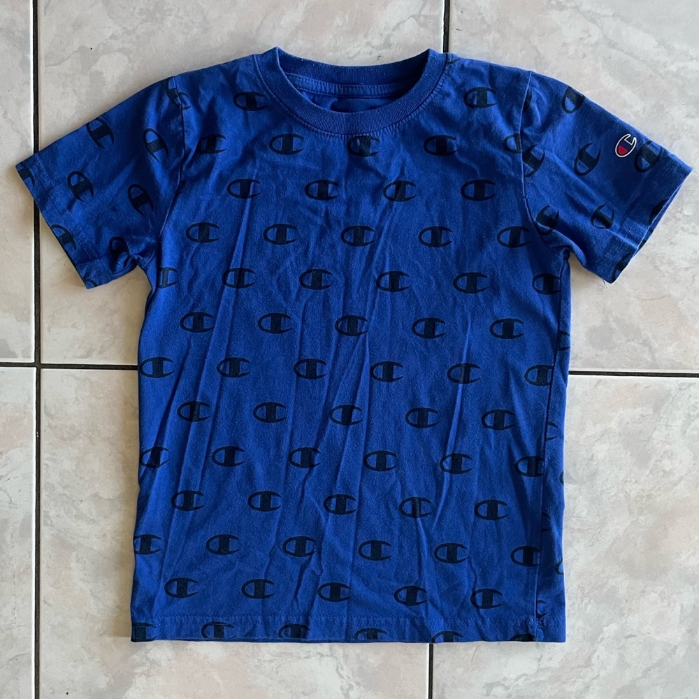 CHAMPION | Boys Blue Logo Pattern Tee Shirt